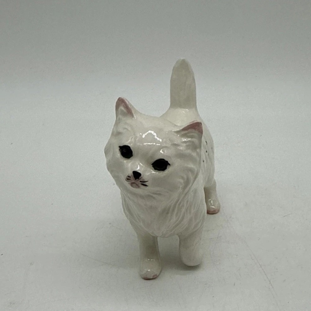 White Porcelain Cat Figurine Hand Painted Ceramic Fluffy Kitten Statue Vintage
